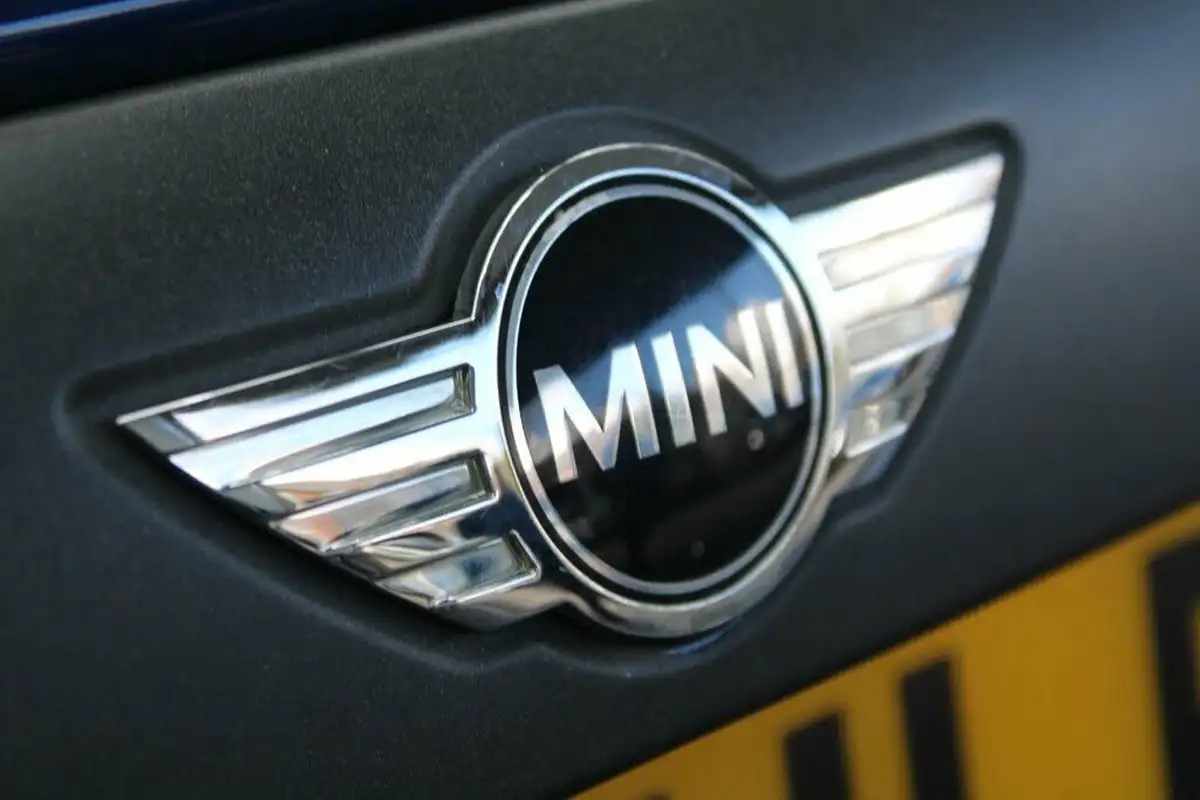 2017-mini-cooper-15td-one-d-ss-5d-big-21