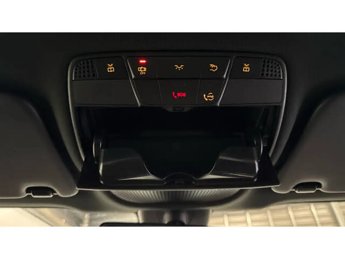 2020-mercedes-benz-glc-class-20d-glc220d-amg-line-station-wagon-5d-4matic-plus-big-35