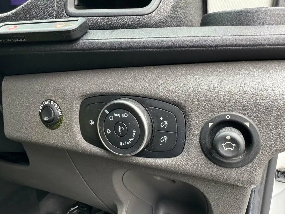 2020-ford-transit-20tdci-350-l2h2-leader-130pseu6dt-panel-van-auto-big-18