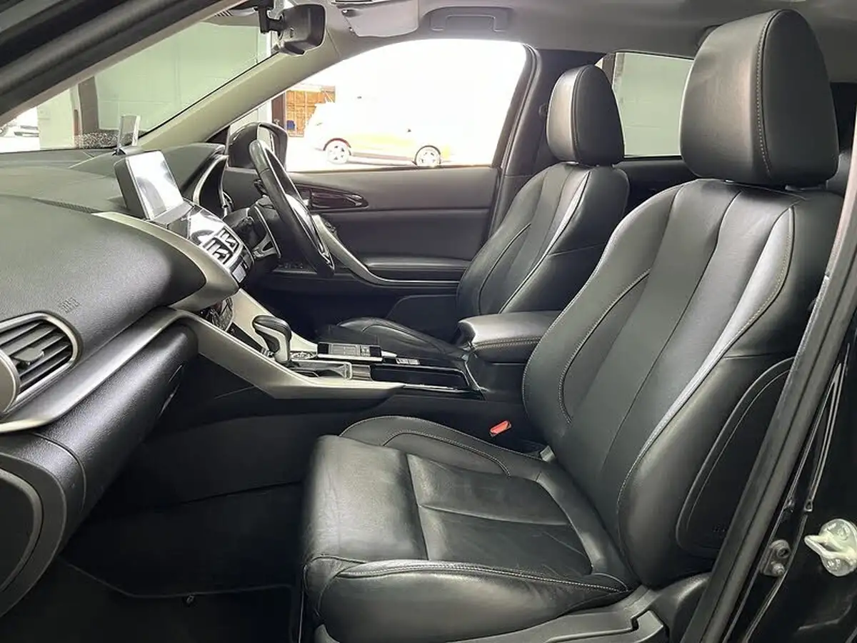 2019-mitsubishi-eclipse-cross-15-black-4wd-auto-big-17