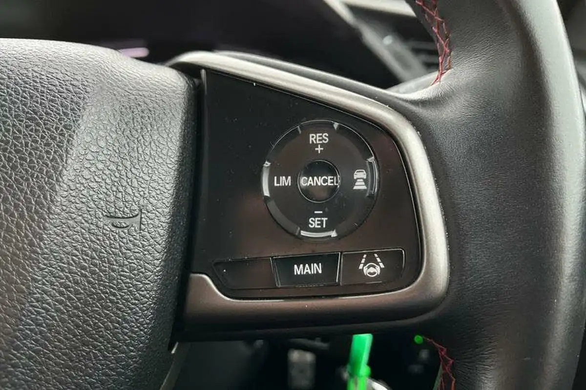 2018-honda-civic-10-vtec-turbo-sport-line-big-33