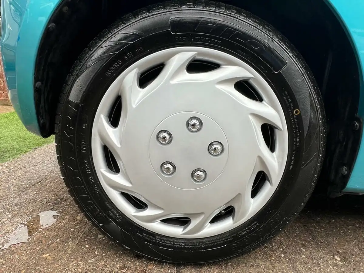 2009-suzuki-swift-13-gl-5d-big-54