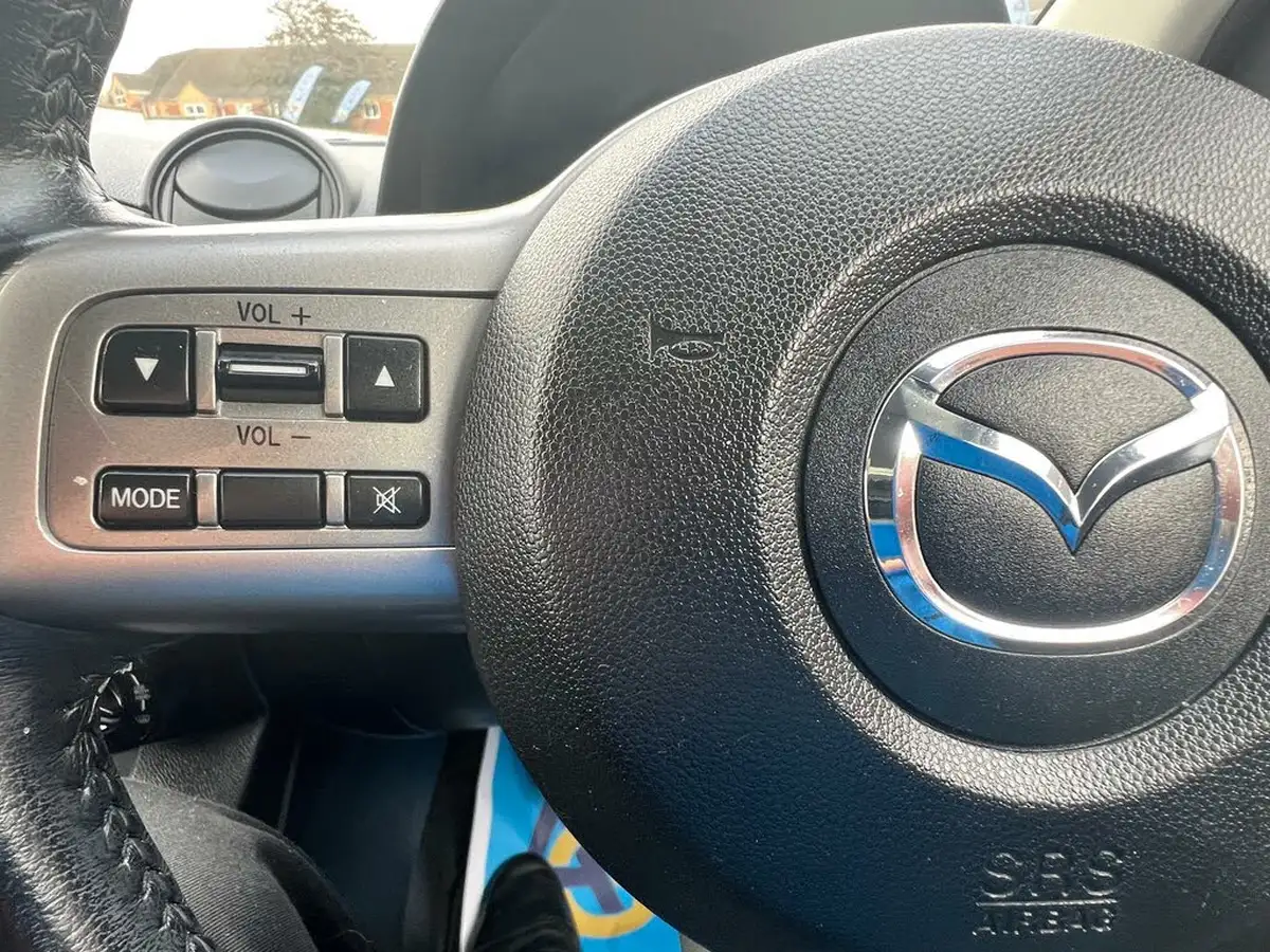 2009-mazda-mazda2-13-ts2-3d-big-20