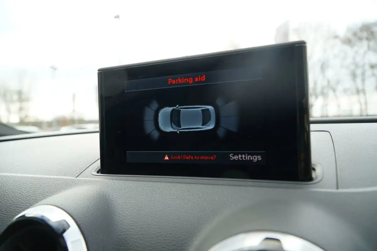 2015-audi-s3-20-tfsi-saloon-4d-s-tronic-big-35