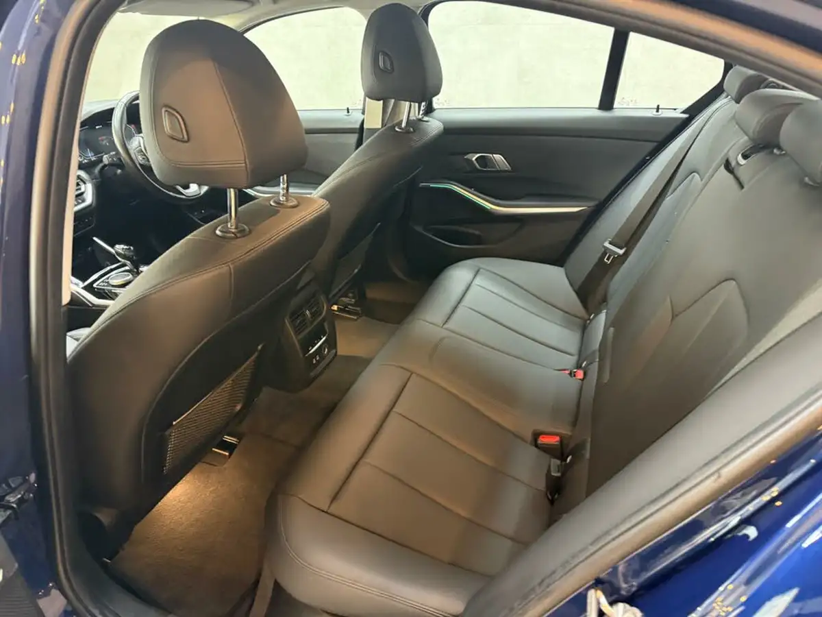 2020-bmw-3-series-20-330e-se-pro-saloon-4d-big-20