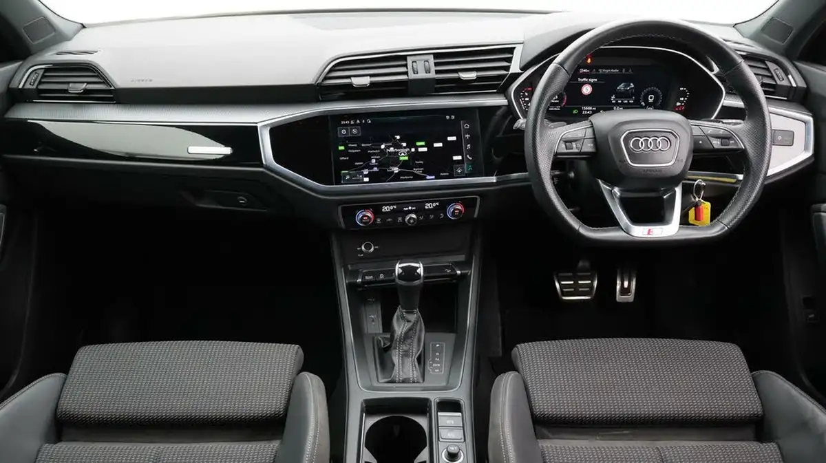2022-audi-q3-15-35-tfsi-black-edition-cod-sportback-s-tronic-big-13