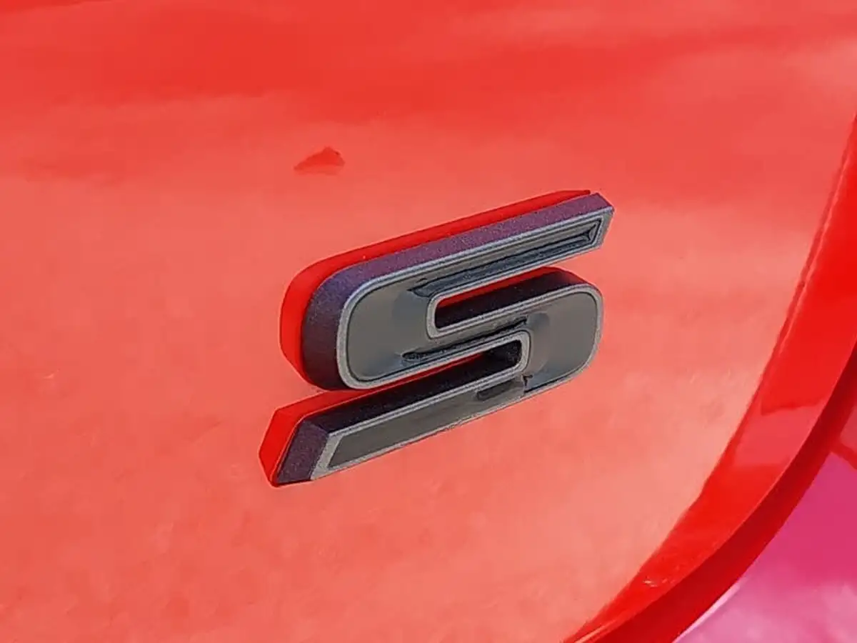 2025-jeep-compass-15-altitude-big-12