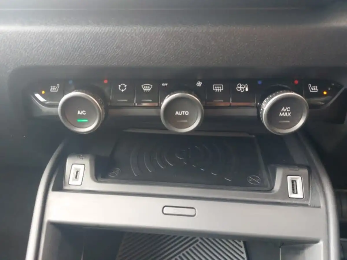 2022-citroen-c4-e-shine-plus-big-16