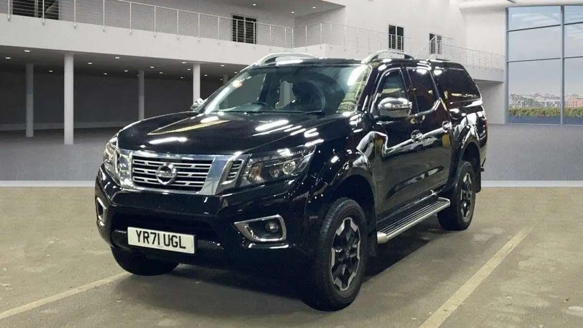 2021-nissan-navara-23dci-tt-tekna-8-navileather-auto-big-4