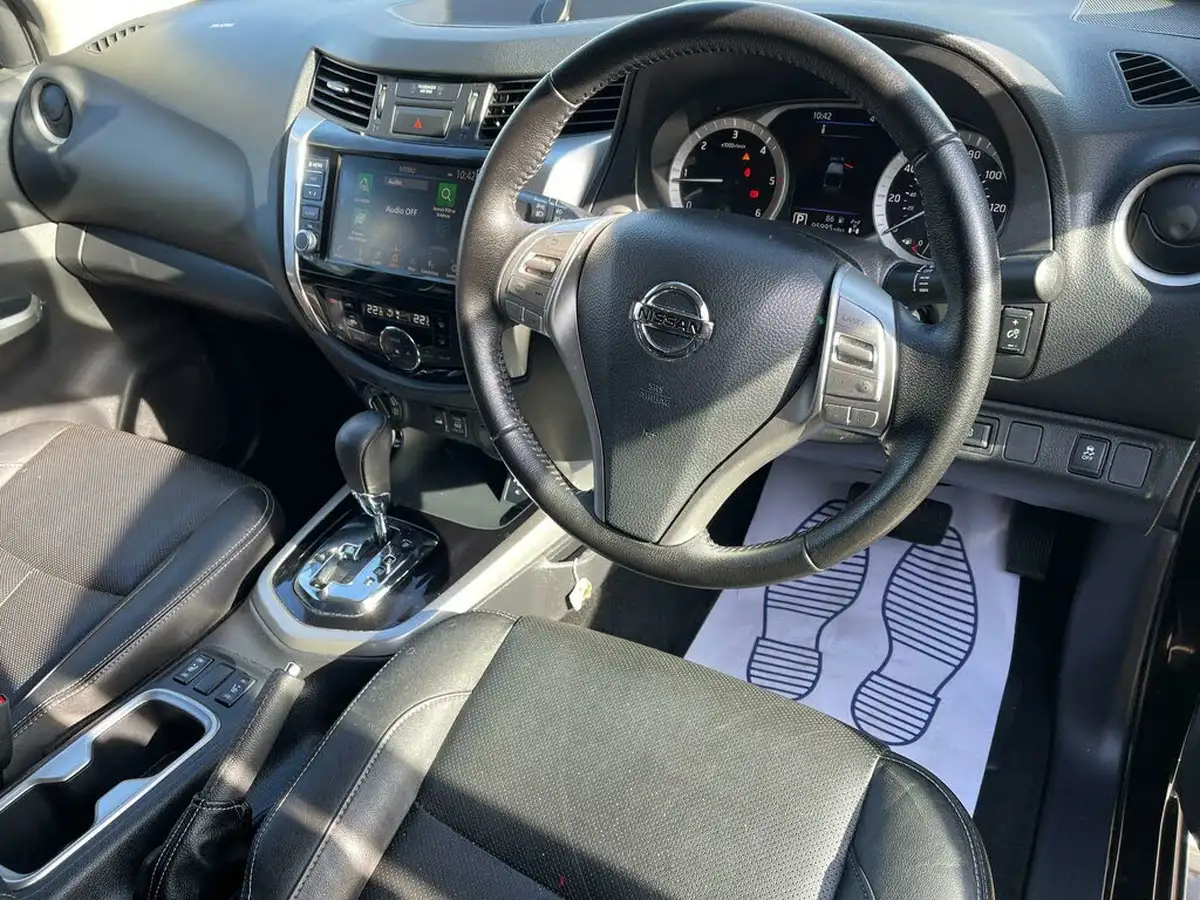 2021-nissan-navara-23dci-tt-tekna-8-navileather-auto-big-28