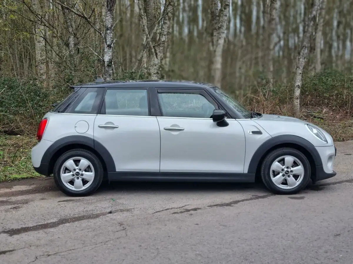 2020-mini-countryman-15-cooper-classic-big-3