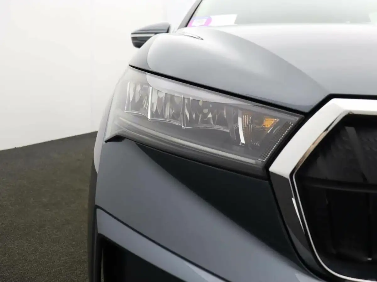 2021-skoda-enyaq-e-60-62-kwh-big-37