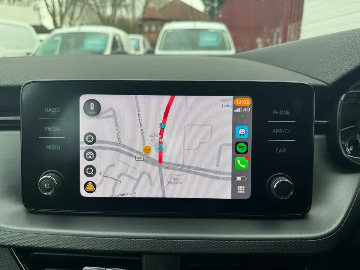 2020-skoda-kamiq-15-tsi-se-big-37