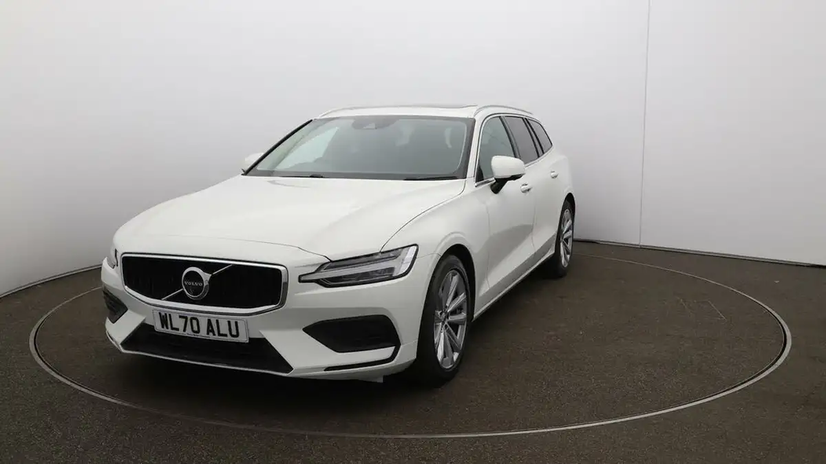 2020-volvo-v60-20td-b4-momentum-big-29