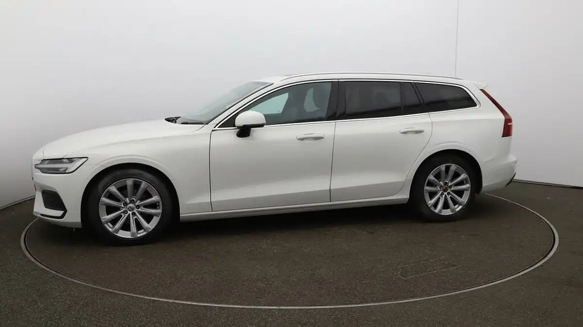 2020-volvo-v60-20td-b4-momentum-big-57