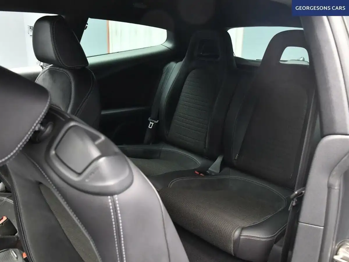 2016-volkswagen-scirocco-20tdi-gt-150ps-big-19