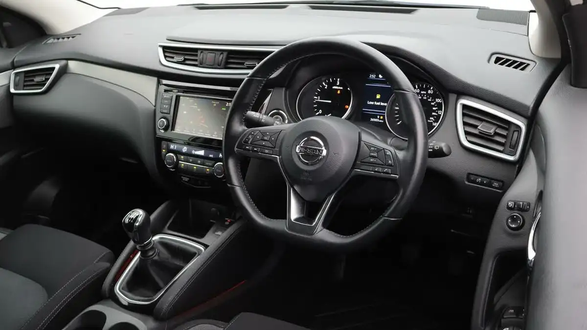 2019-nissan-qashqai-17dci-n-connecta-18in-alloys-big-9