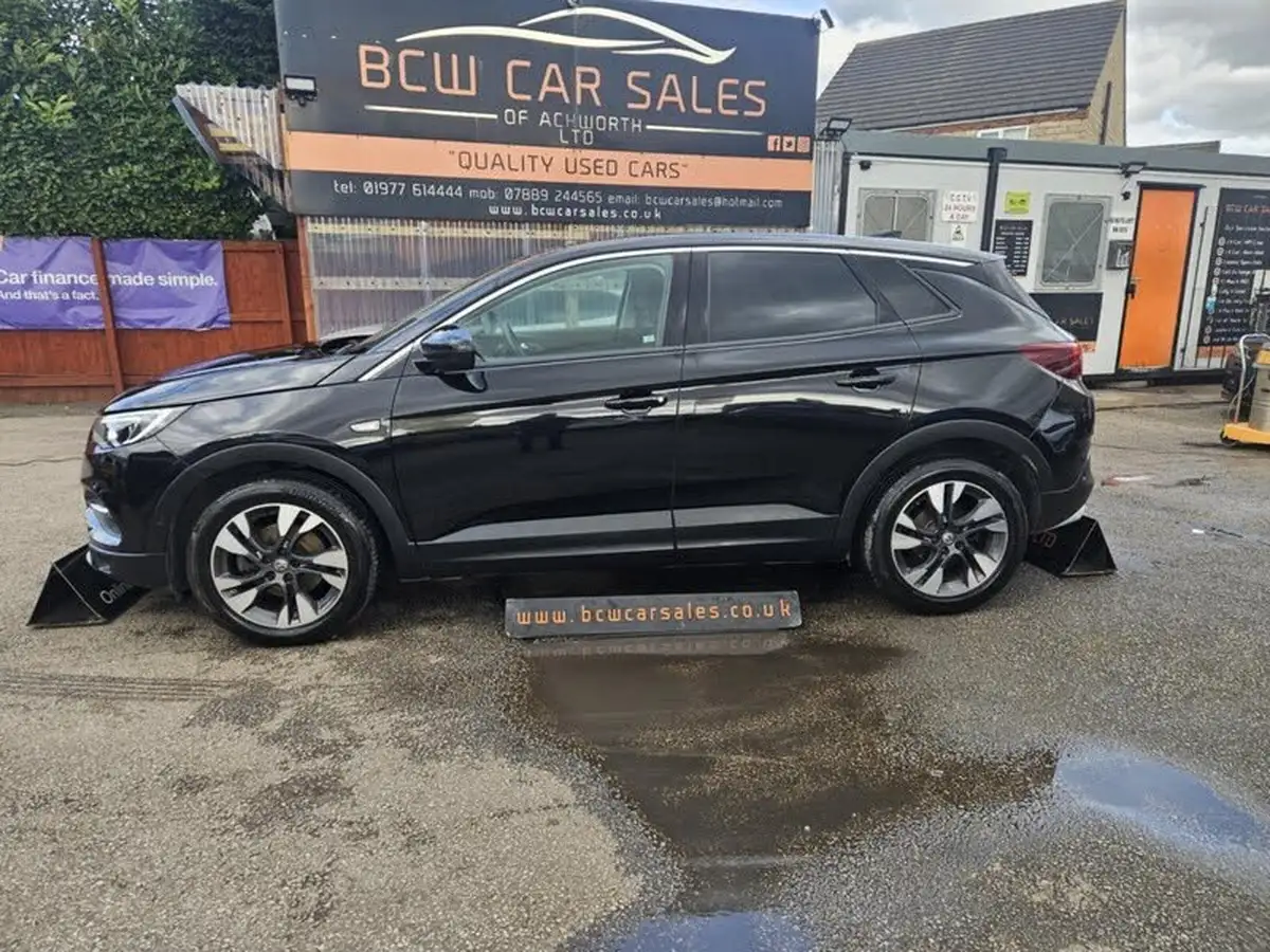 2019-vauxhall-grandland-x-12-sri-nav-big-6