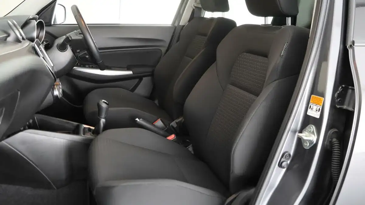 2022-suzuki-swift-12-dualjet-sz5-big-13