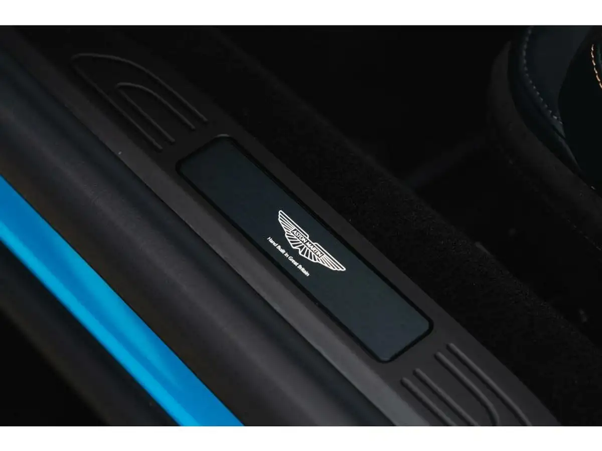 2024-aston-martin-vantage-40-v8-vantage-coupe-auto-big-39