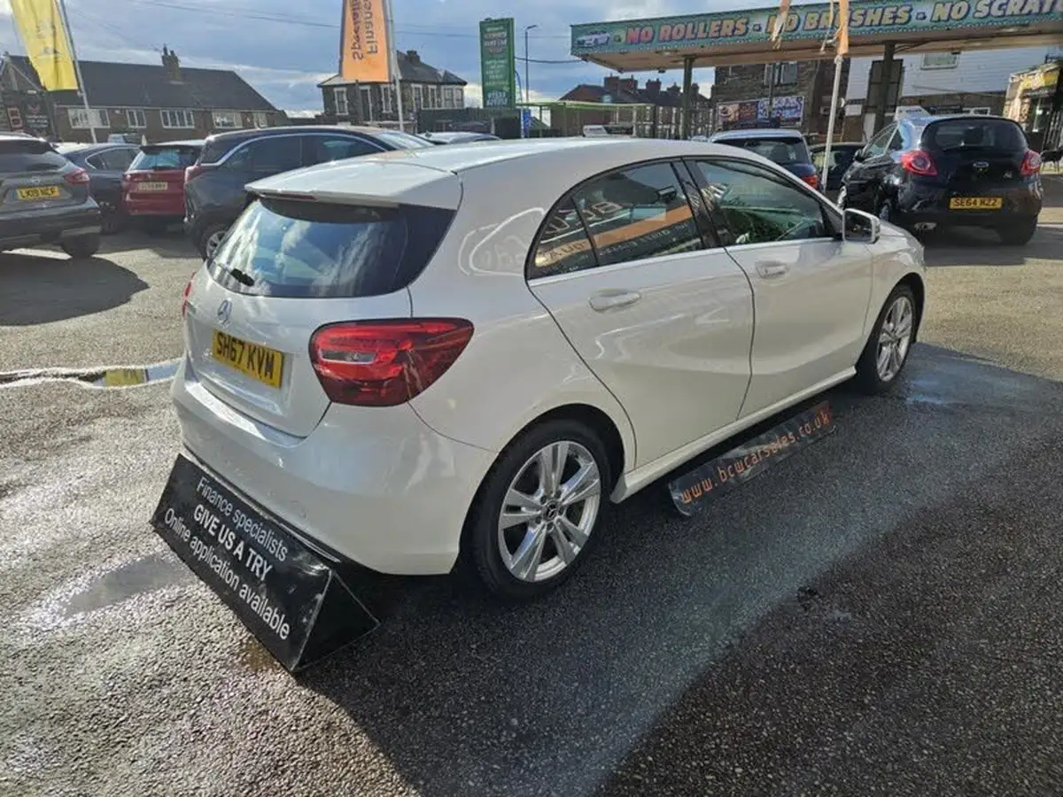 2017-mercedes-benz-a-class-15d-a180d-sport-ss-big-4