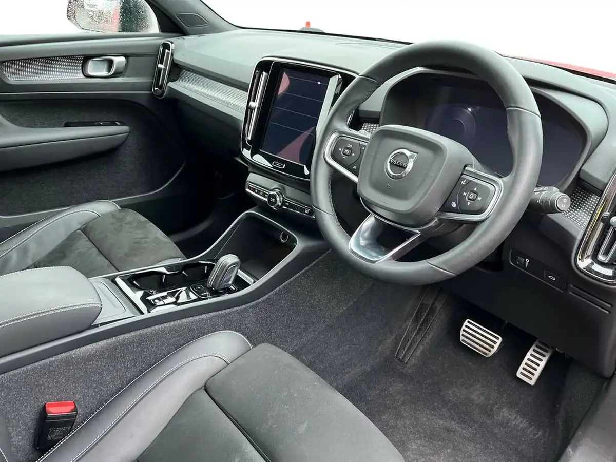 2021-volvo-xc40-20-b4-r-design-pro-194bhp-auto-big-4