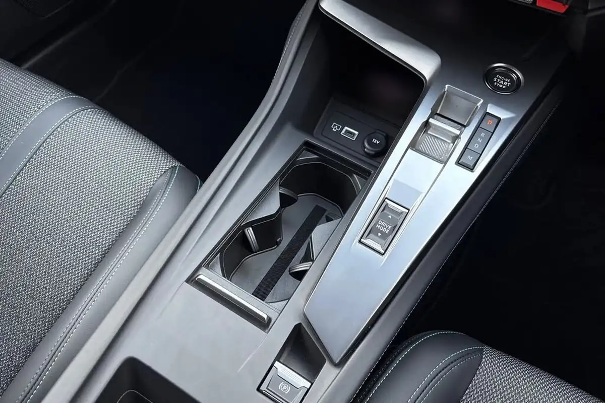 2023-peugeot-308-12-puretech-allure-premium-130ps-big-22