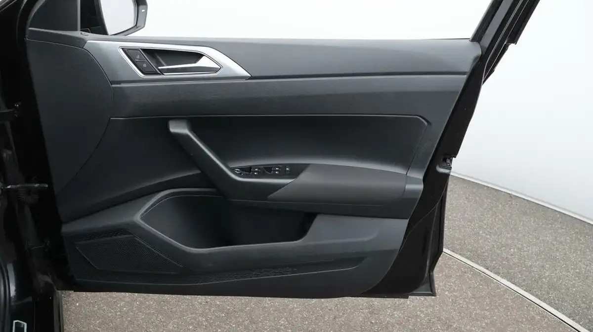 2021-volkswagen-polo-10-tsi-active-dsg-big-15
