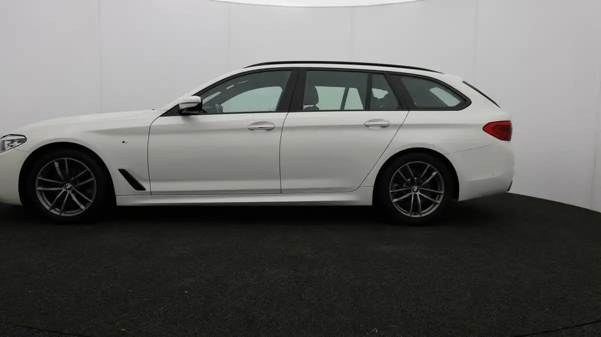 2018-bmw-5-series-20td-520d-m-sport-188bhp-xdrive-touring-5d-big-62