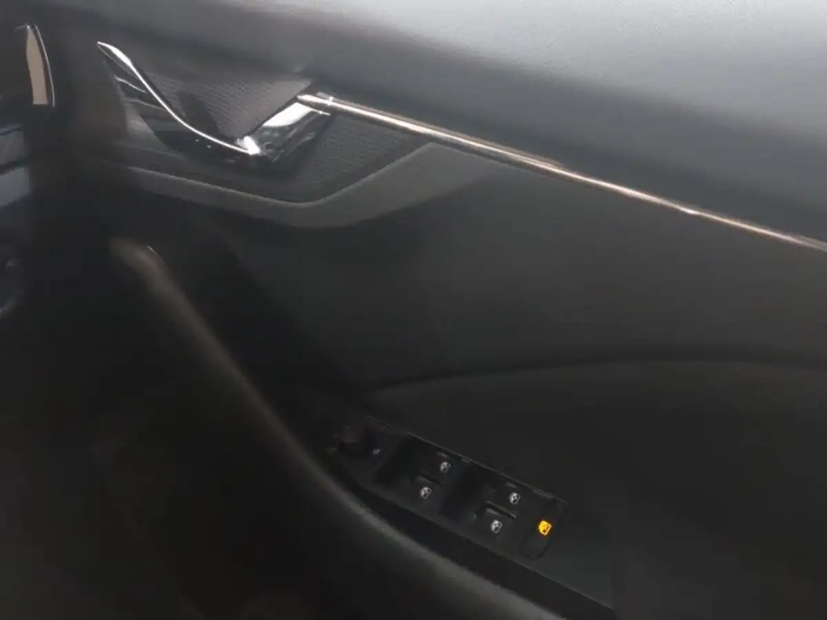 2022-skoda-kamiq-10-tsi-monte-carlo-109ps-dsg-big-11