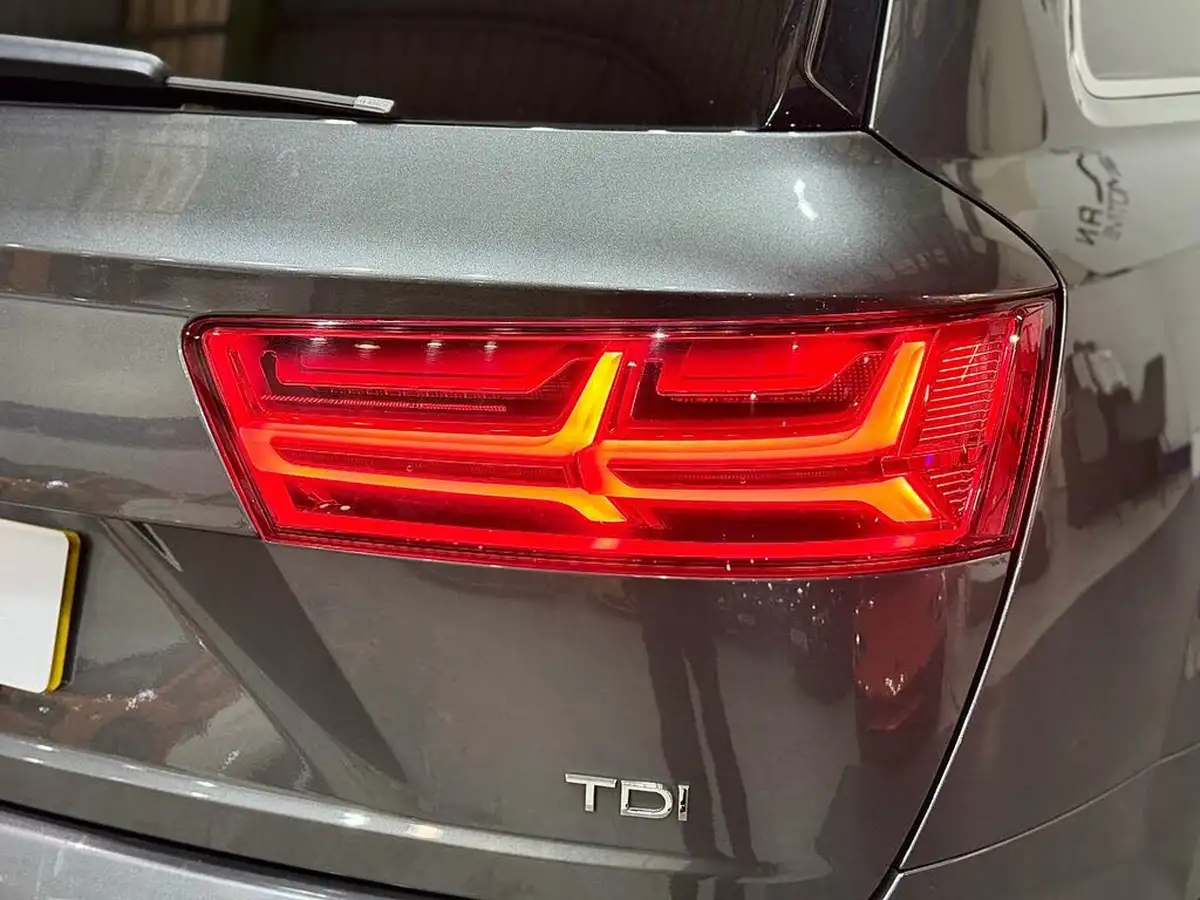 2018-audi-sq7-40tdi-vorsprung-big-60