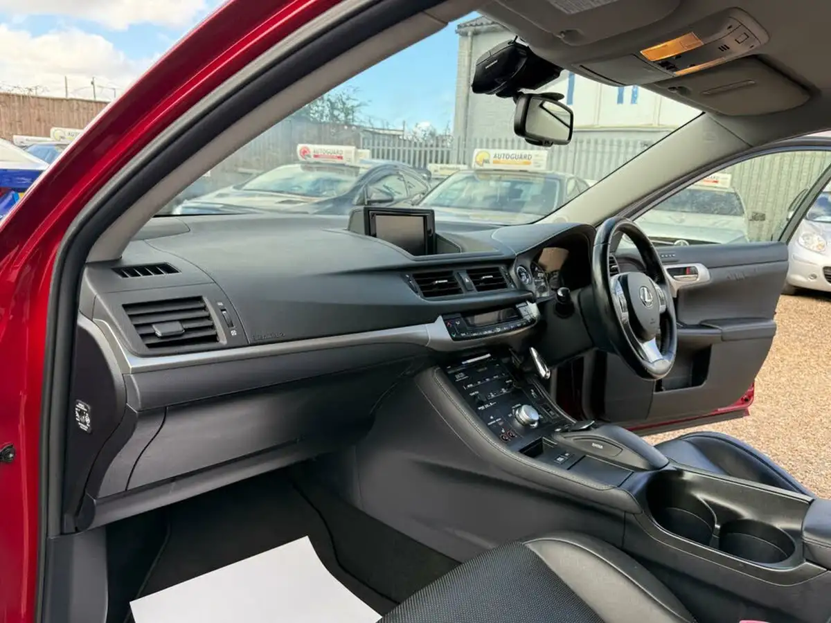 2012-lexus-ct-200h-18-se-l-premier-big-48
