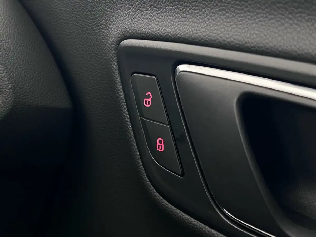 2019-seat-leon-20-tsi-xcellence-lux-estate-big-52