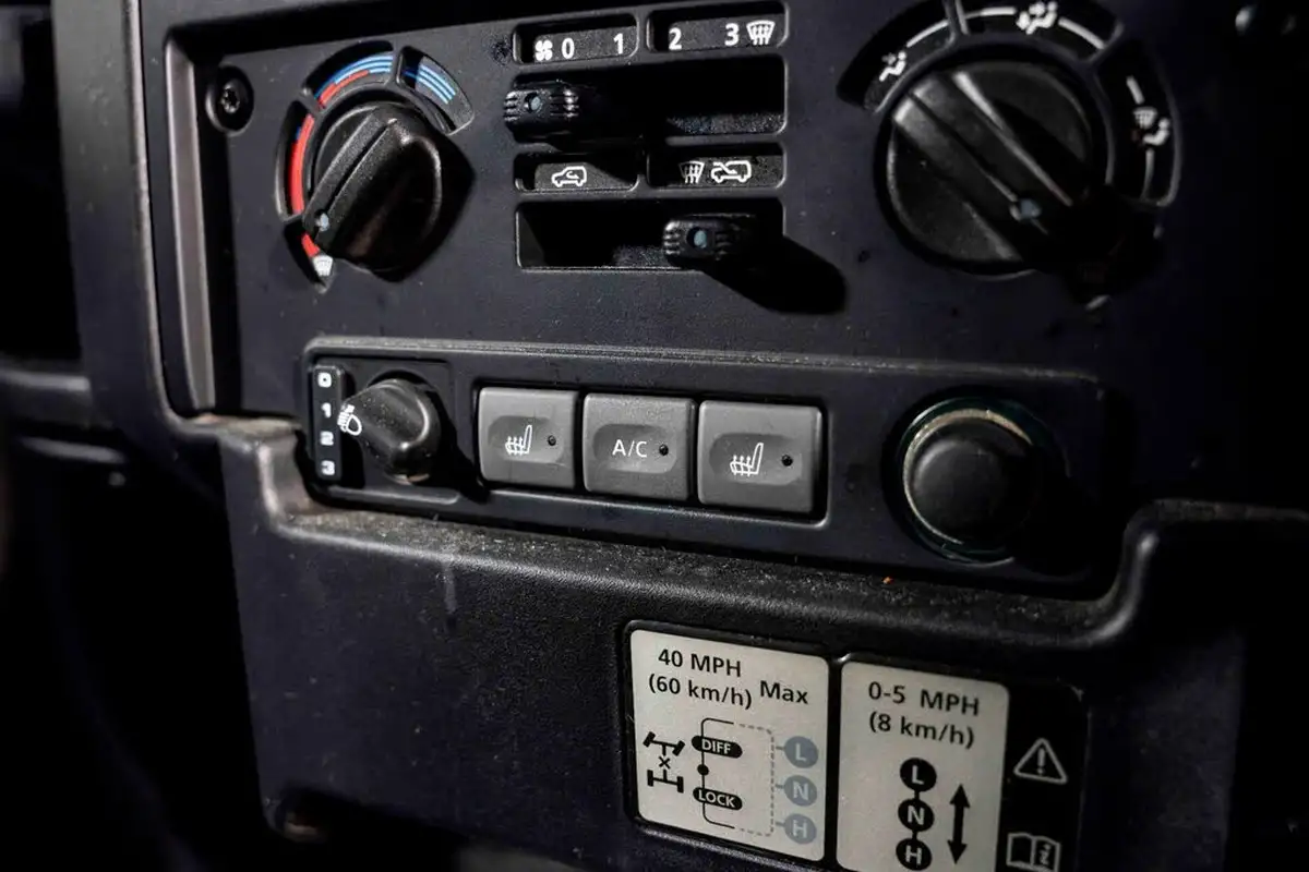 2016-land-rover-110-defender-22td-xs-22i-station-wagon-5-drs-big-27