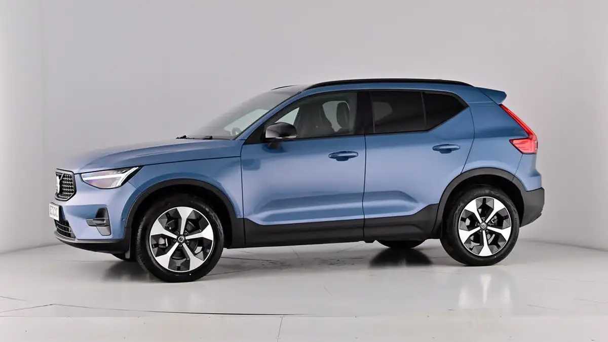 2023-volvo-xc40-20-b3-plus-big-57