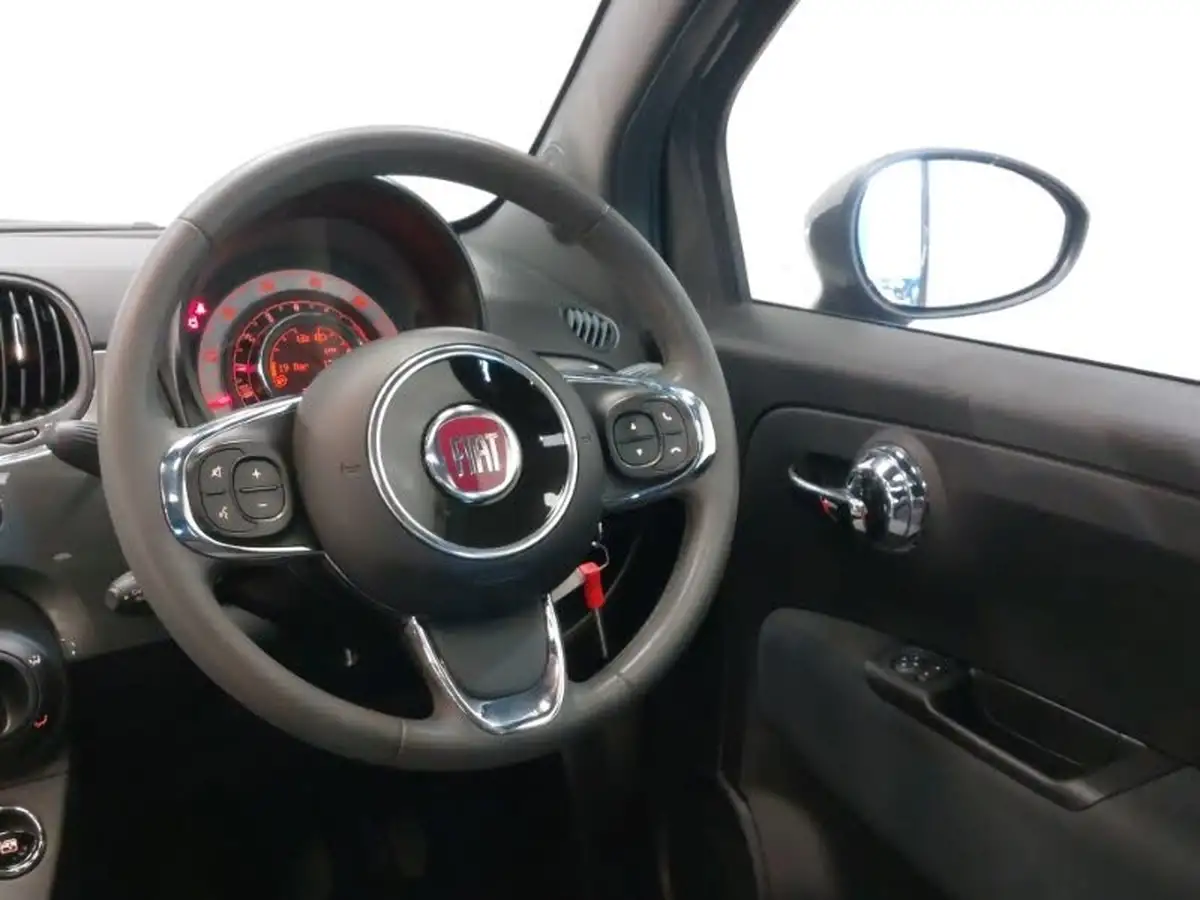 2020-fiat-500-10-lounge-big-10
