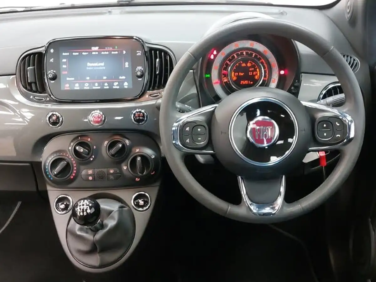 2020-fiat-500-10-lounge-big-6