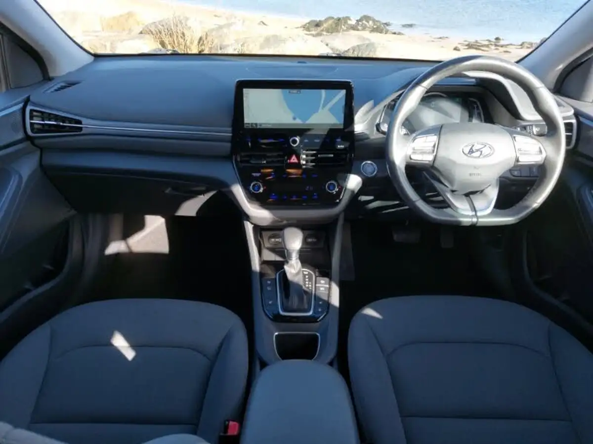 2022-hyundai-ioniq-16-gdi-premium-hybrid-big-2