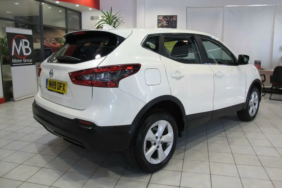 2019-nissan-qashqai-13-dig-t-acenta-premium-160ps-dct-big-8
