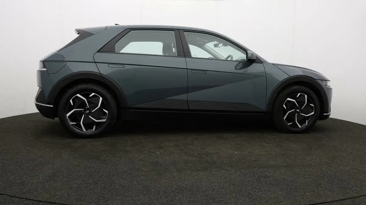 2022-hyundai-ioniq-5-e-se-connect-big-36