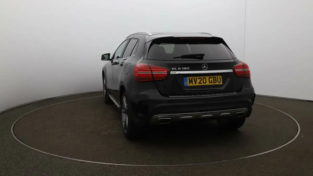 2020-mercedes-benz-gla-class-16-gla-180-amg-line-edition-7g-dct-big-57