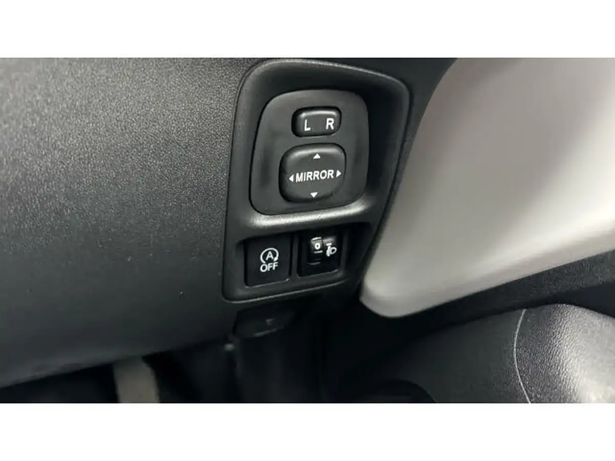 2021-citroen-c1-10-vti-shine-5d-big-30