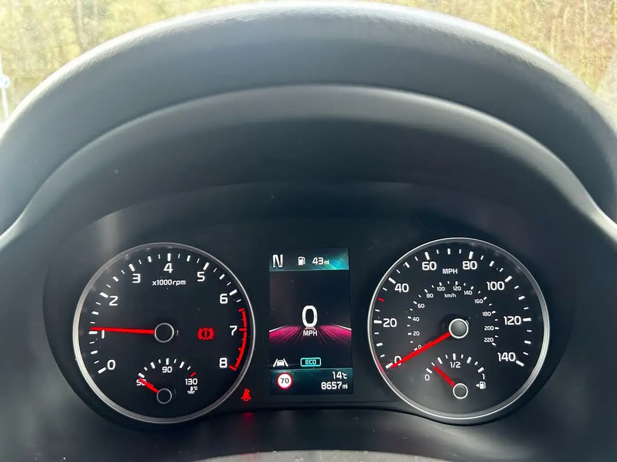 2022-kia-stonic-10-t-gdi-gt-line-s-big-12