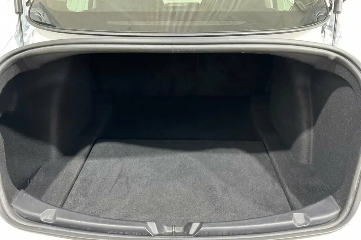 2021-tesla-model-3-e-performance-4x4-big-37