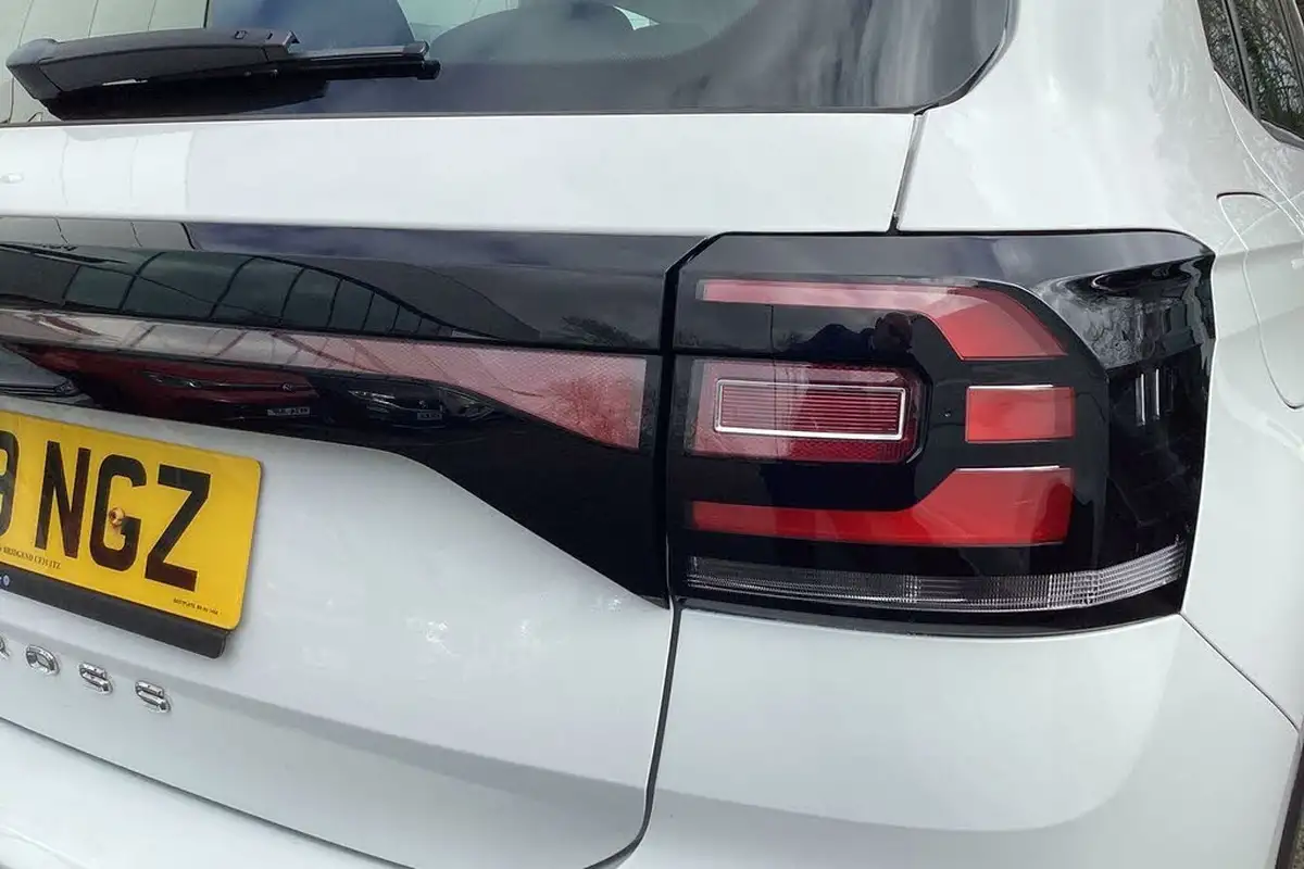 2020-volkswagen-t-cross-10-tsi-se-115ps-big-54
