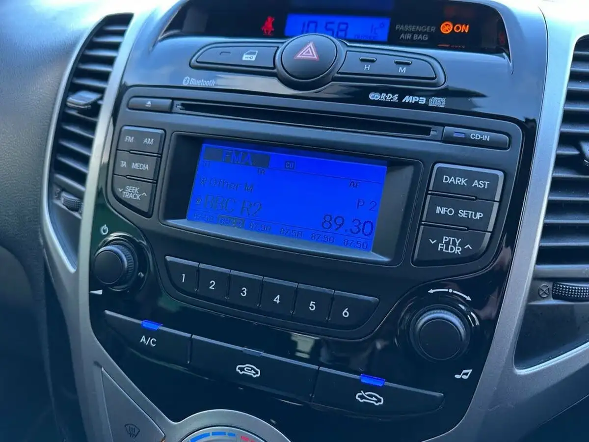 2012-hyundai-ix20-14-active-big-12