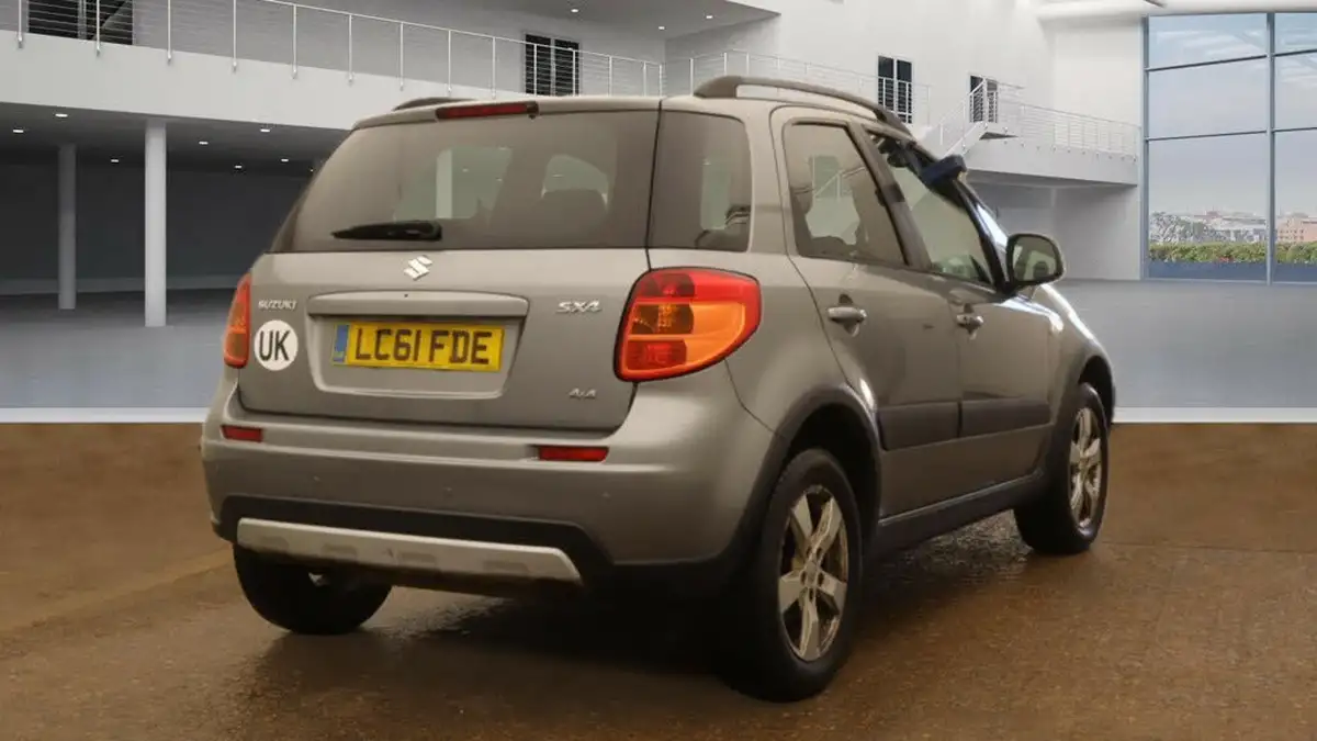 2011-suzuki-sx4-16-sz5-big-3