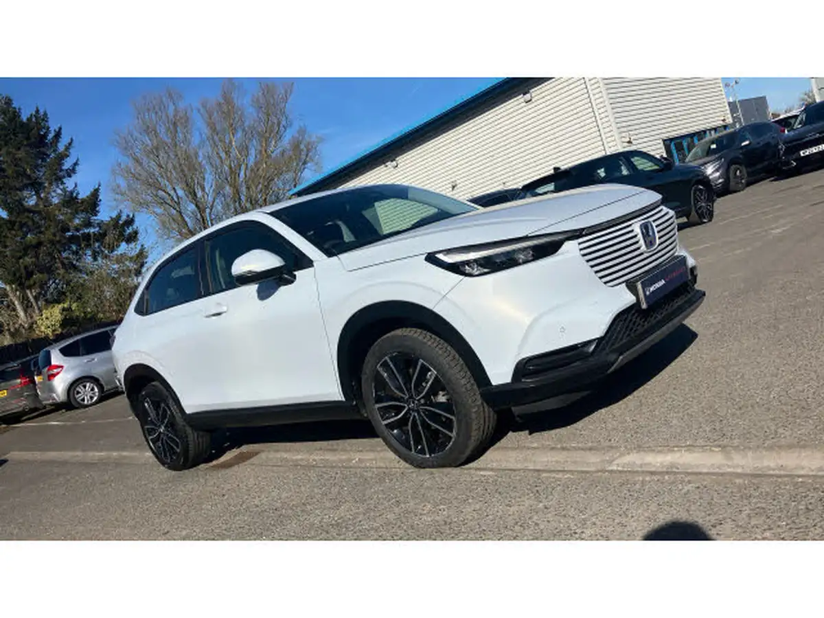 2022-honda-hr-v-15-i-mmd-elegance-big-12