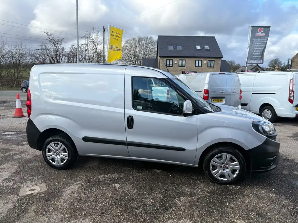 2022-fiat-doblo-cargo-16jtd-l1h1-tecnico-panel-van-big-4