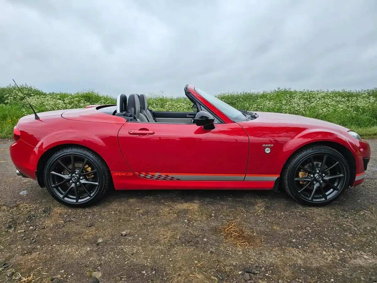 2012-mazda-mx-5-20-kuro-edition-big-10